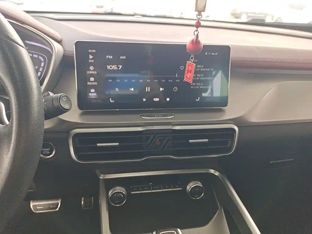 Geely Binyue — миниатюра 13