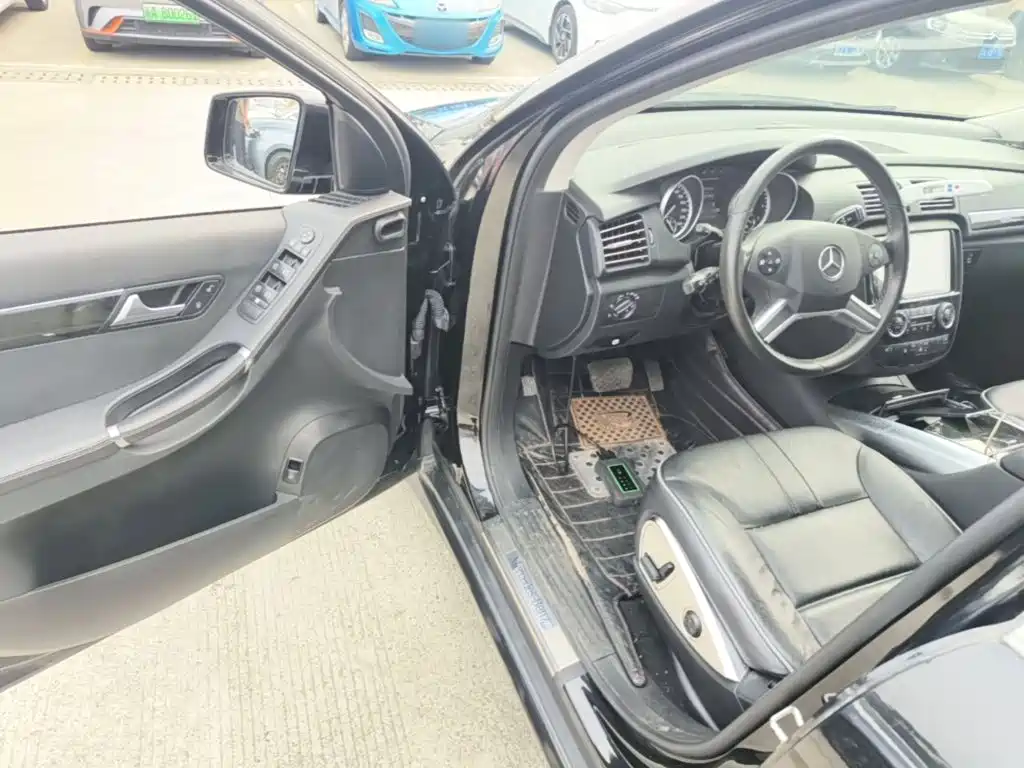 Mercedes-Benz R-Class — миниатюра 16