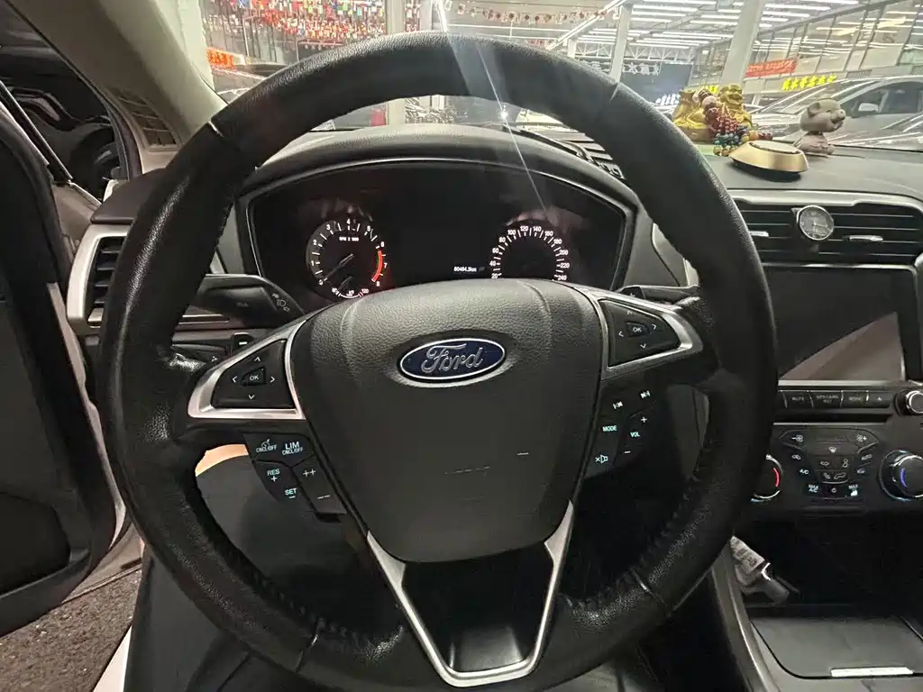 Ford Mondeo — миниатюра 11