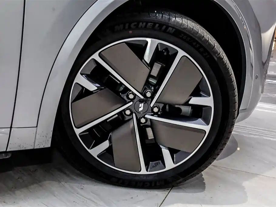 Li Auto L9 2025 Ultra