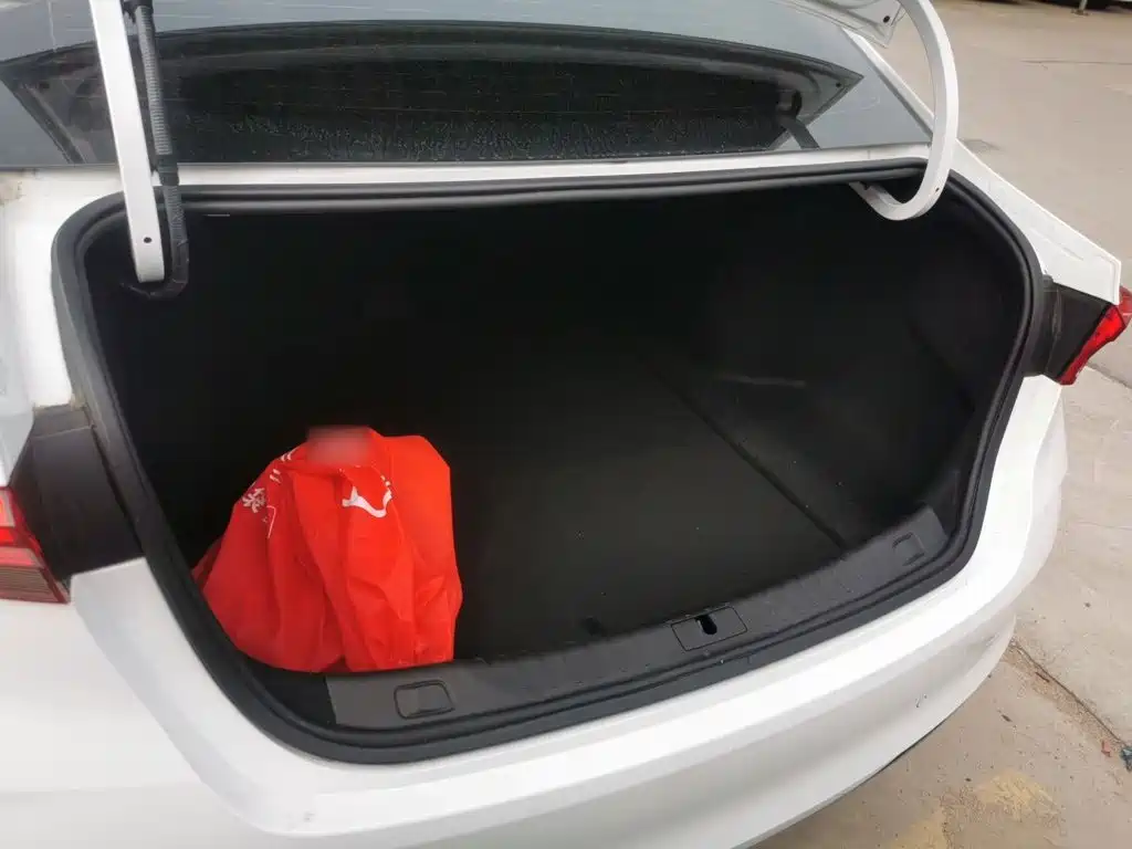 Buick Verano — миниатюра 12