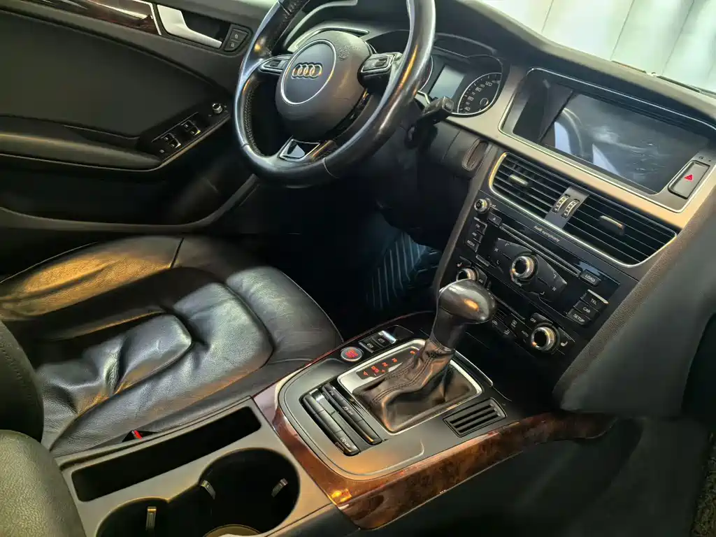 Audi A4L — миниатюра 8