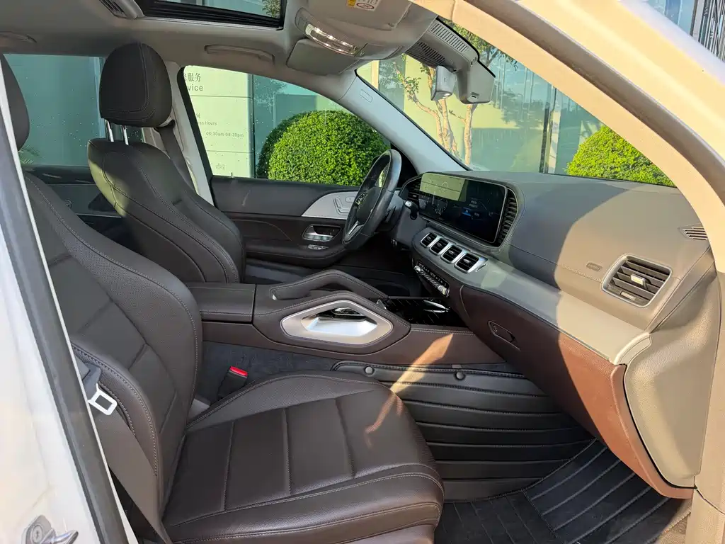Mercedes-Benz GLE (Import) — миниатюра 6