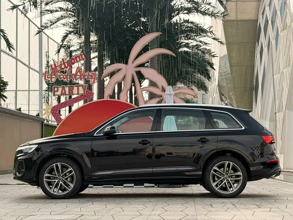 Audi Q7 — миниатюра 7