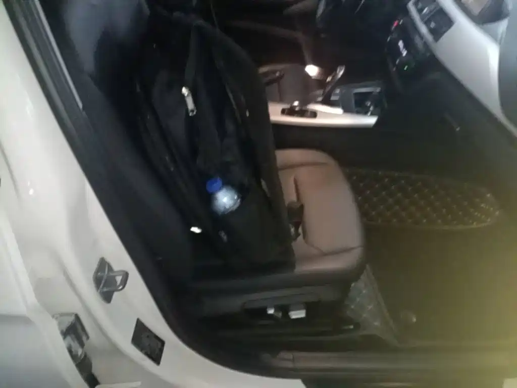 BMW 3 Series — миниатюра 25