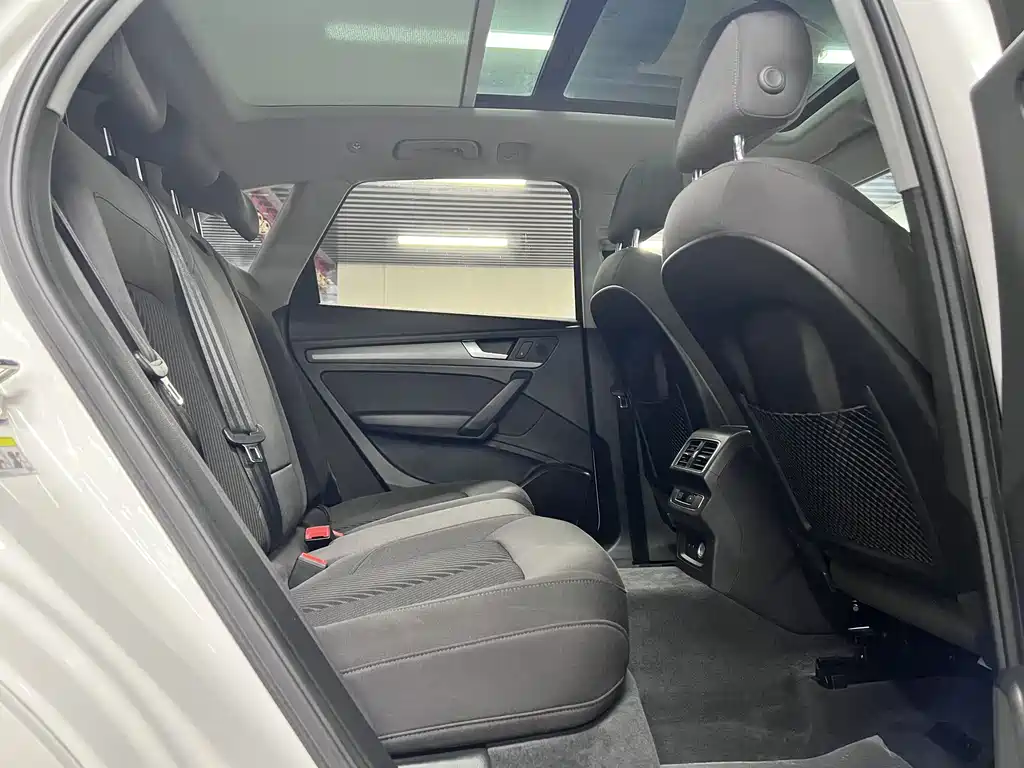 Audi Q5L 2018 40 TFSI V