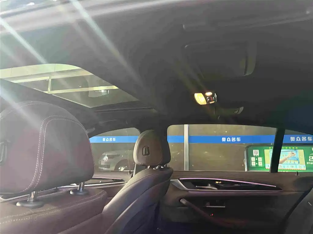 BMW 5 Series — миниатюра 6
