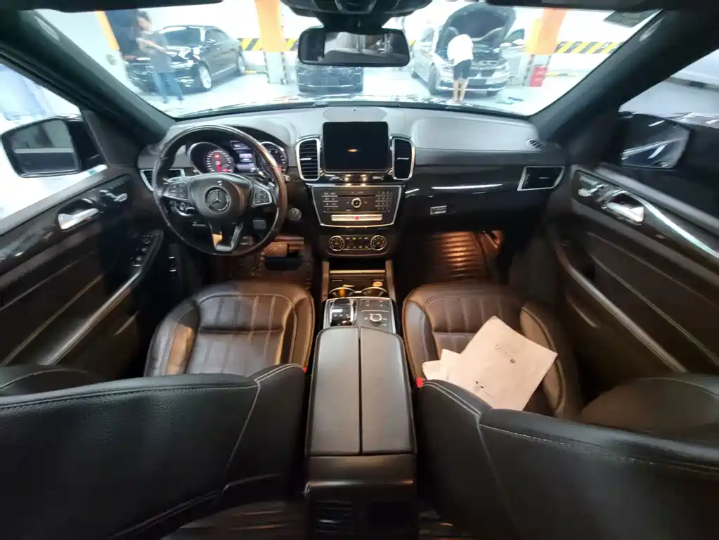 Mercedes-Benz GLS — миниатюра 12