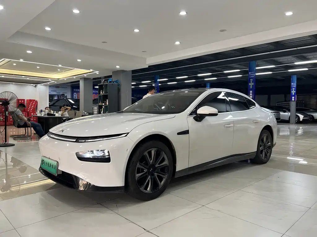 XPeng P7 — миниатюра 2