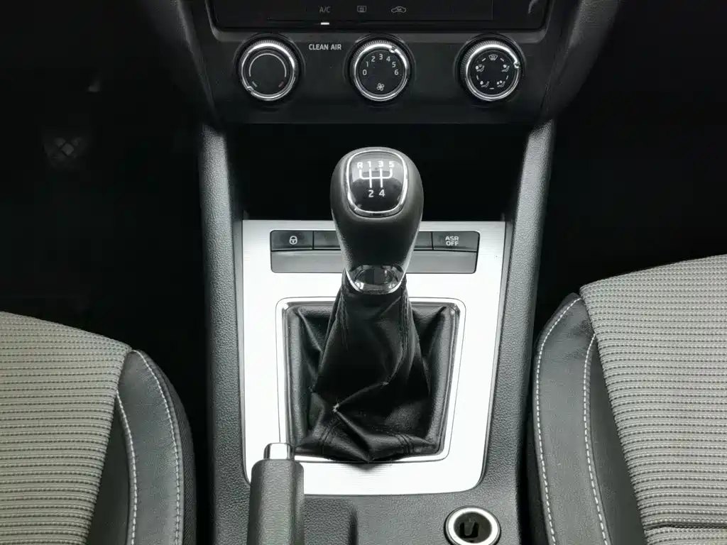Skoda Octavia — миниатюра 13