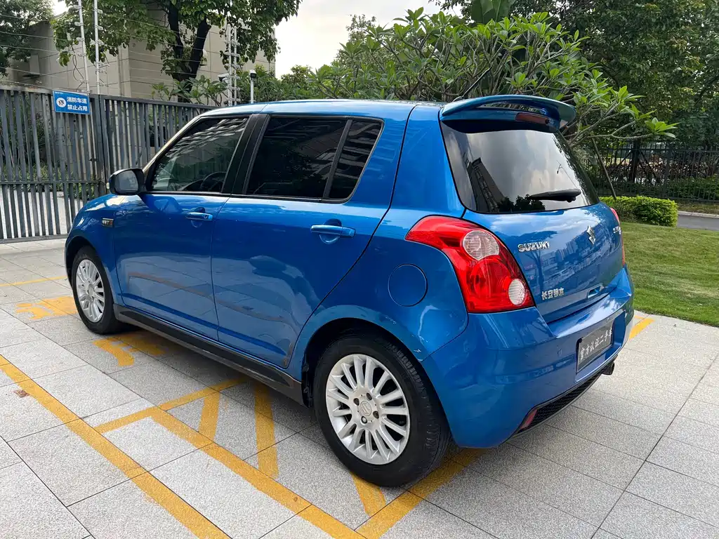 Suzuki Swift — миниатюра 5