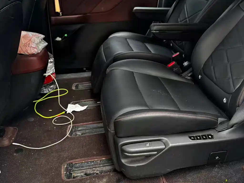 GAC Motor 传祺E8 PHEV — миниатюра 2