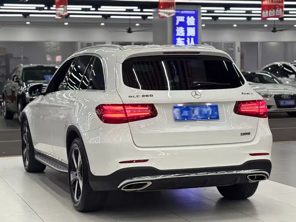 MERCEDES-BENZ GLC