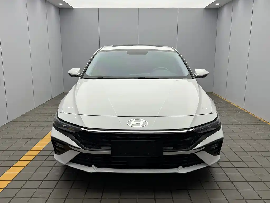 Hyundai Elantra — миниатюра 2