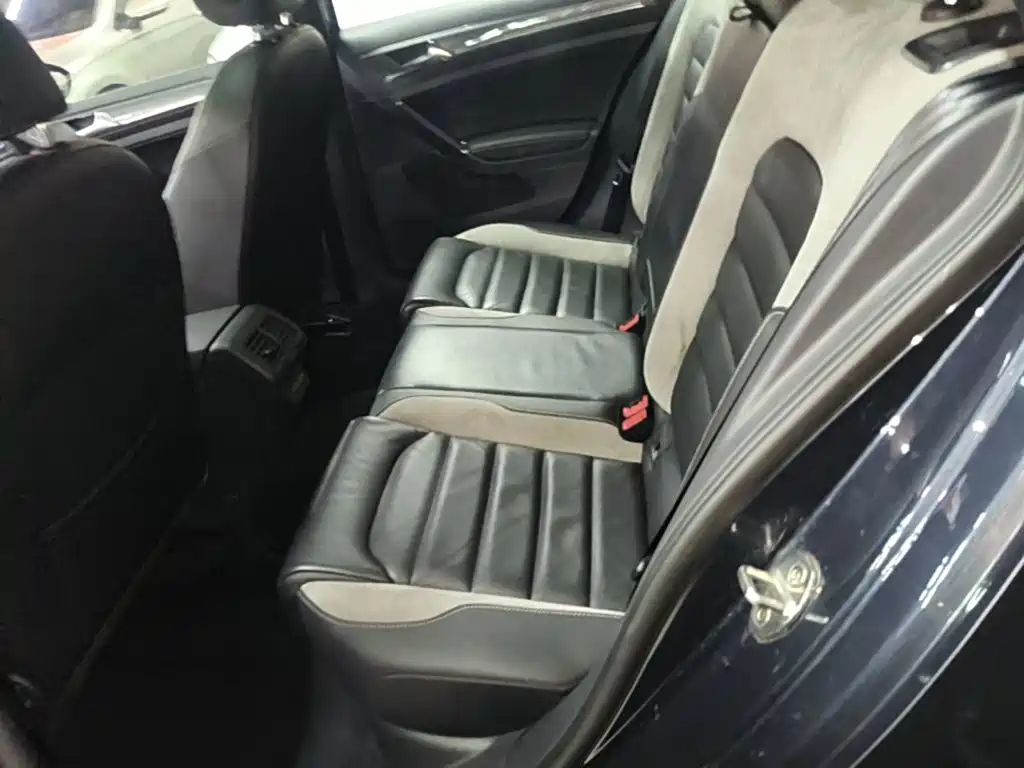 Volkswagen Golf — миниатюра 17