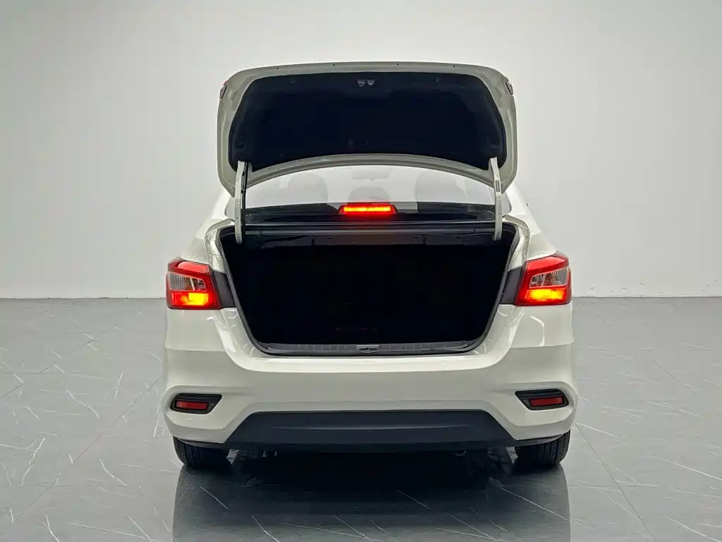 Nissan Sylphy — миниатюра 11