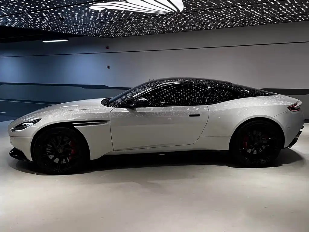 Aston Martin DB11 2022 4.0T V8 Coupe