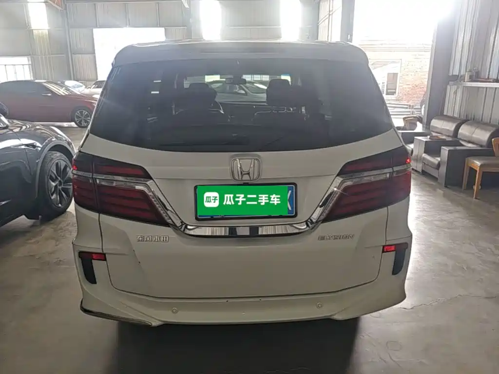 Honda Elysion — миниатюра 6