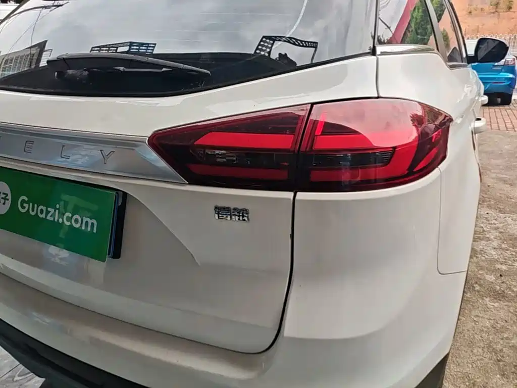 Geely Boyue — миниатюра 8