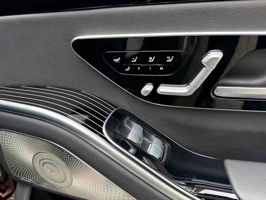Mercedes-Benz S-Class — миниатюра 12