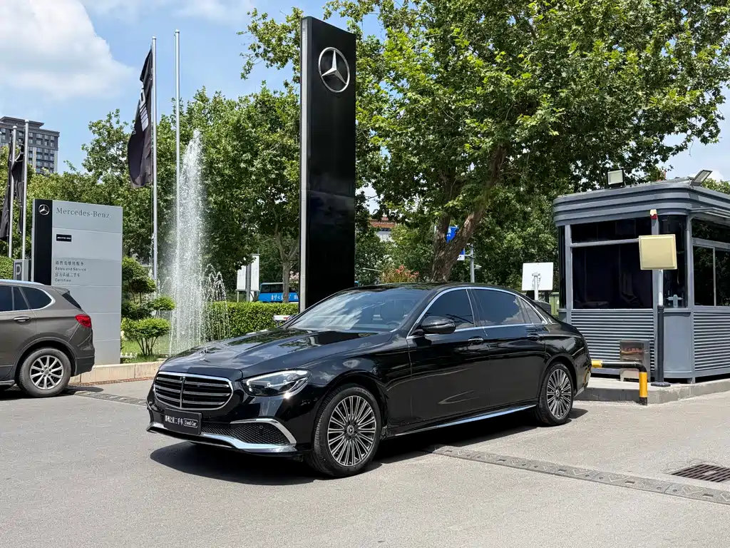 Mercedes-Benz E-Class — миниатюра 2