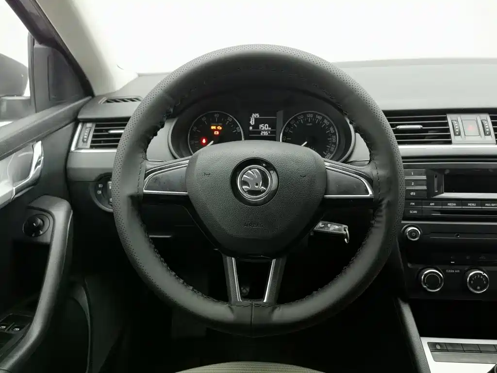 Skoda Octavia — миниатюра 11