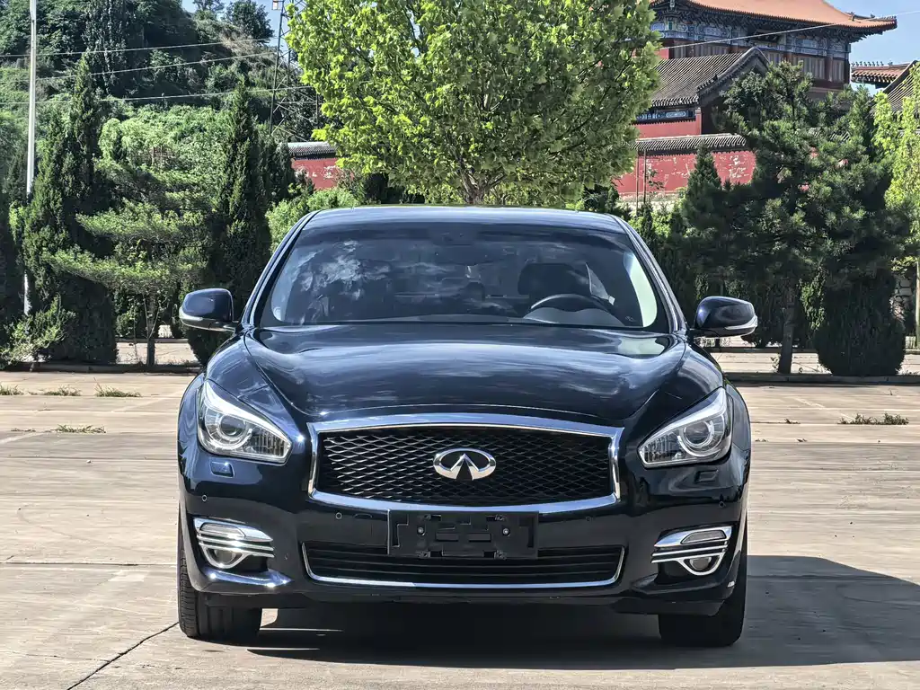 Infiniti Q70 — миниатюра 2