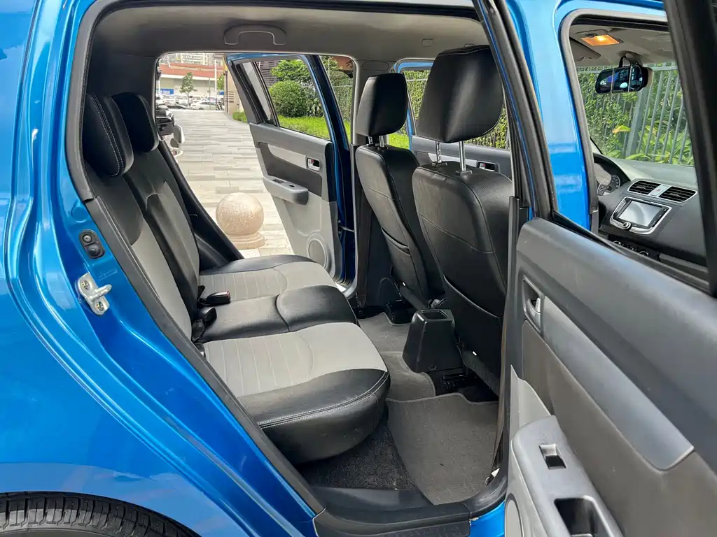 Suzuki Swift — миниатюра 8