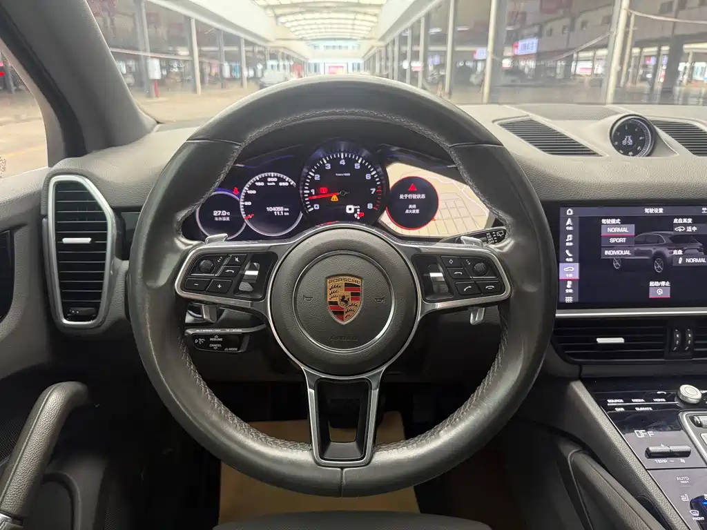 Porsche Cayenne — миниатюра 14