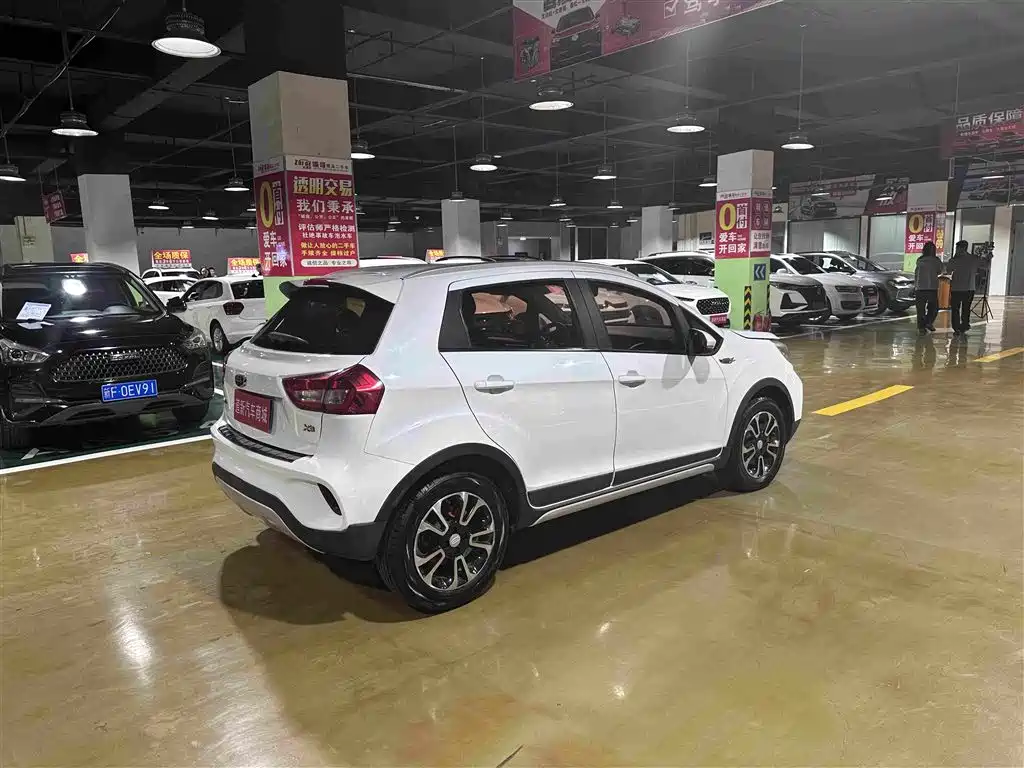 Geely Vision X3 — миниатюра 7