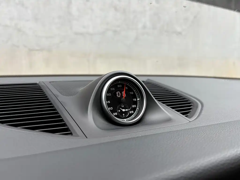Porsche Macan — миниатюра 15