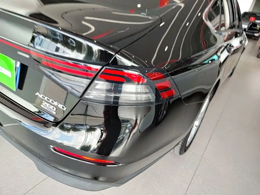 Honda Accord — миниатюра 8
