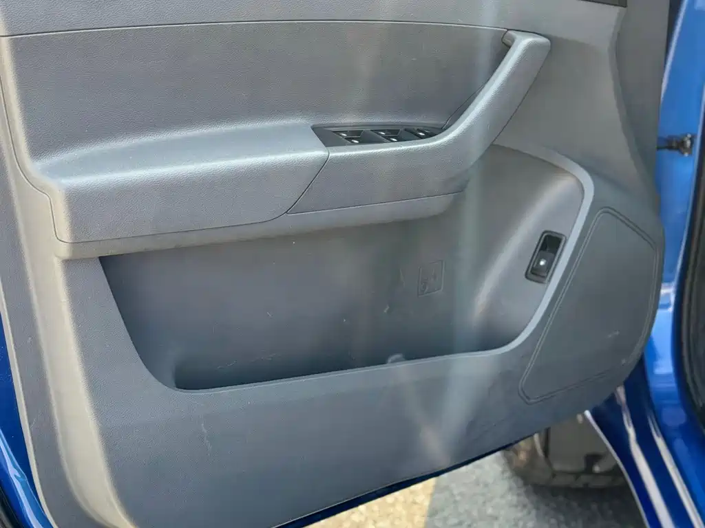 SAIC MAXUS CHASE T60