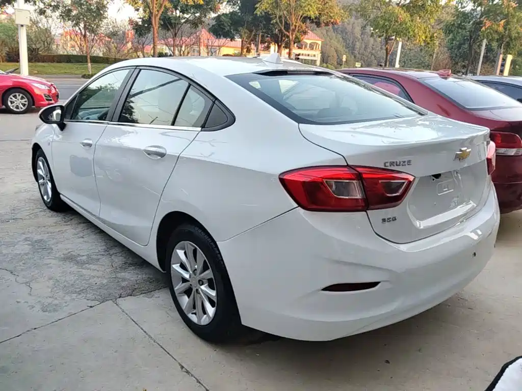 Chevrolet Cruze — миниатюра 5
