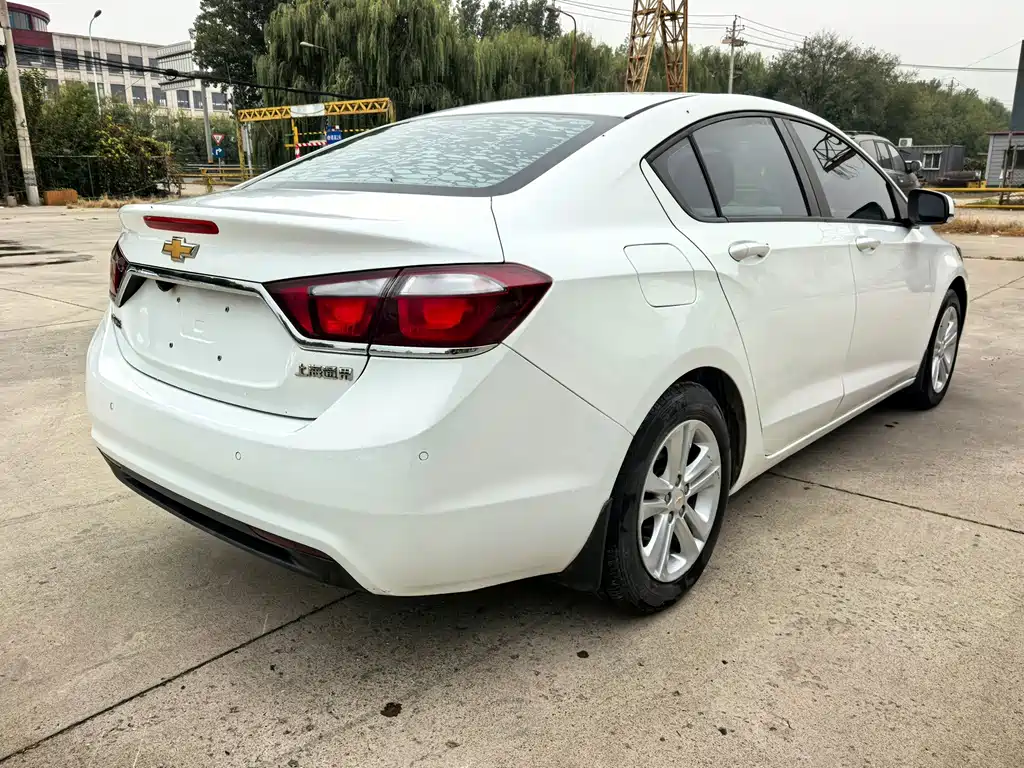 Chevrolet Cruze — миниатюра 7
