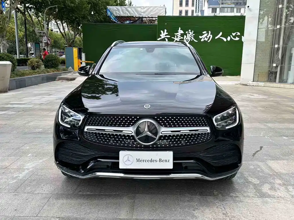 MERCEDES-BENZ GLC