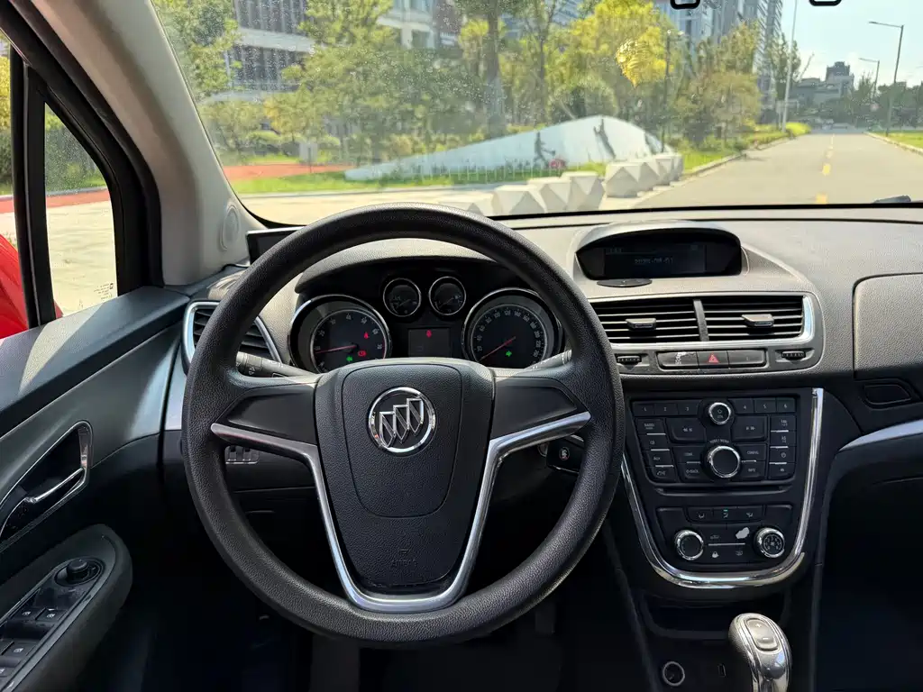 Buick Encore — миниатюра 12