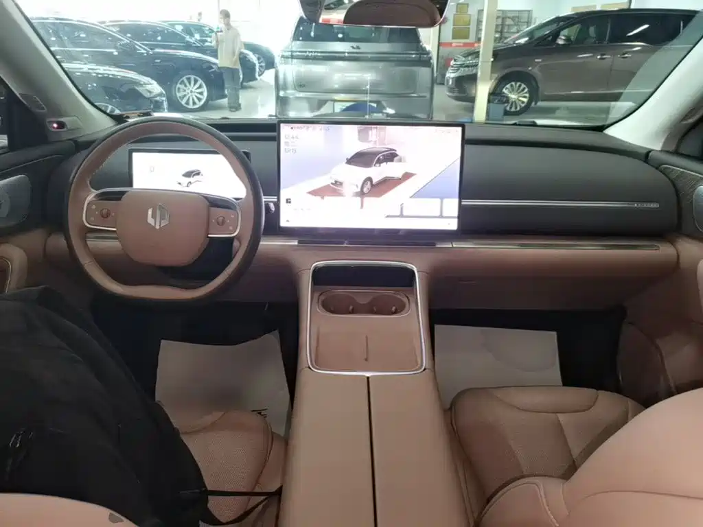 Leapmotor Leapmotor C11 — миниатюра 10
