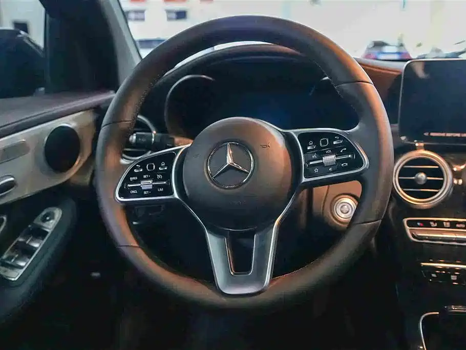 Mercedes-Benz GLC — миниатюра 11