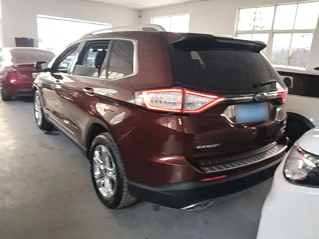 Ford Edge — миниатюра 5