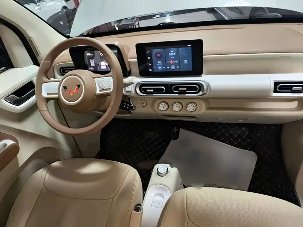 Wuling MINIEV — миниатюра 10