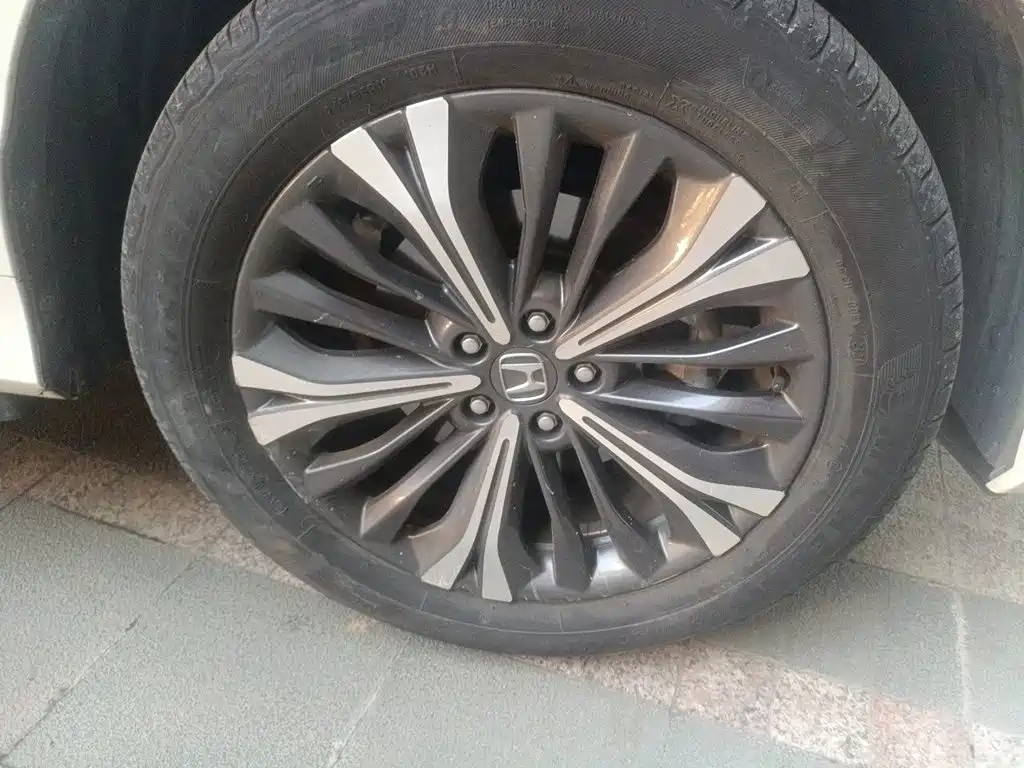 Honda UR-V — миниатюра 8