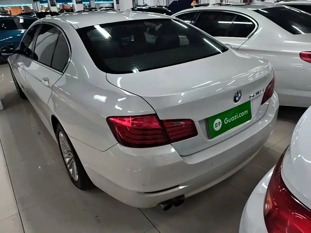 BMW 5 Series — миниатюра 5