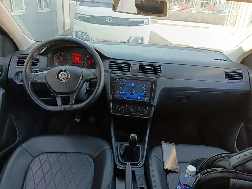 Volkswagen Santana — миниатюра 10