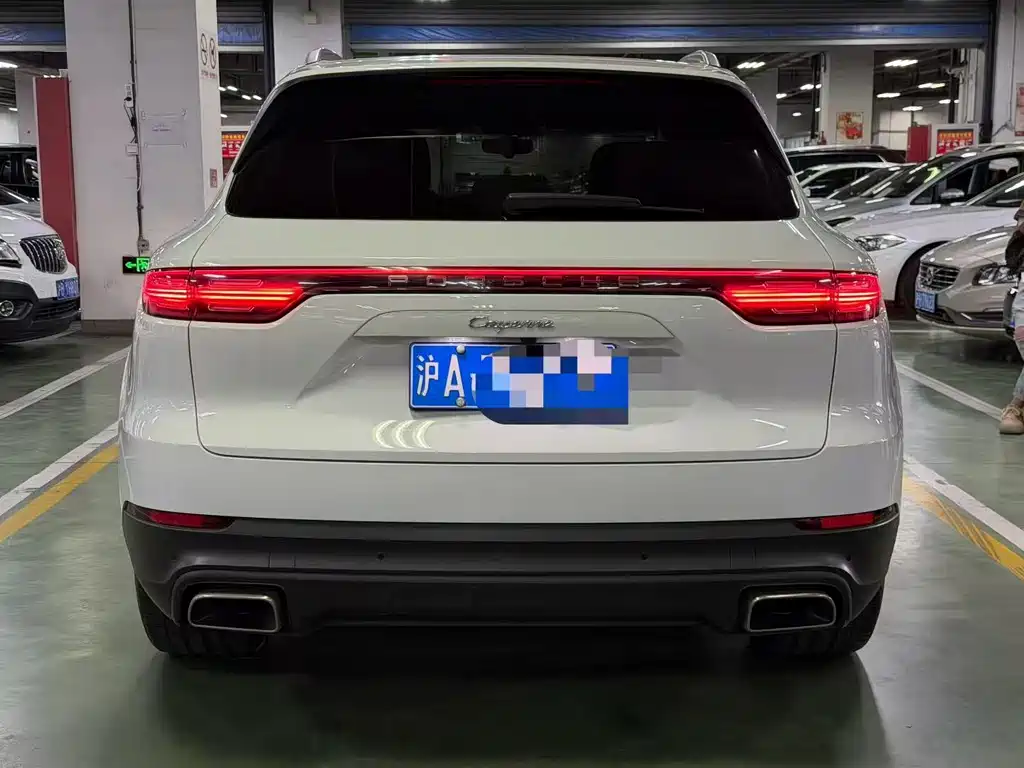 Porsche Cayenne — миниатюра 3