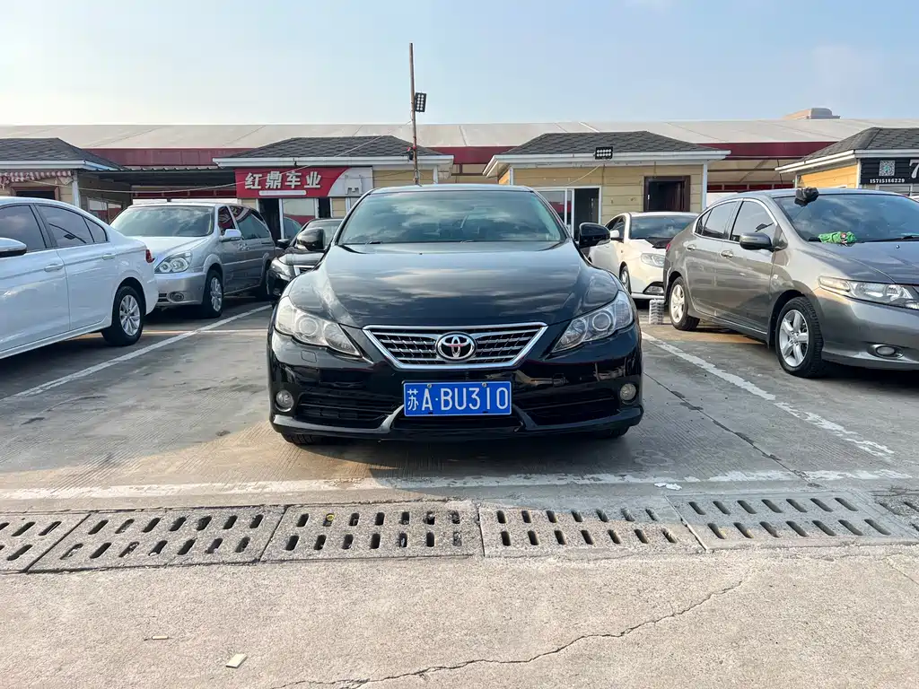 Toyota Reiz