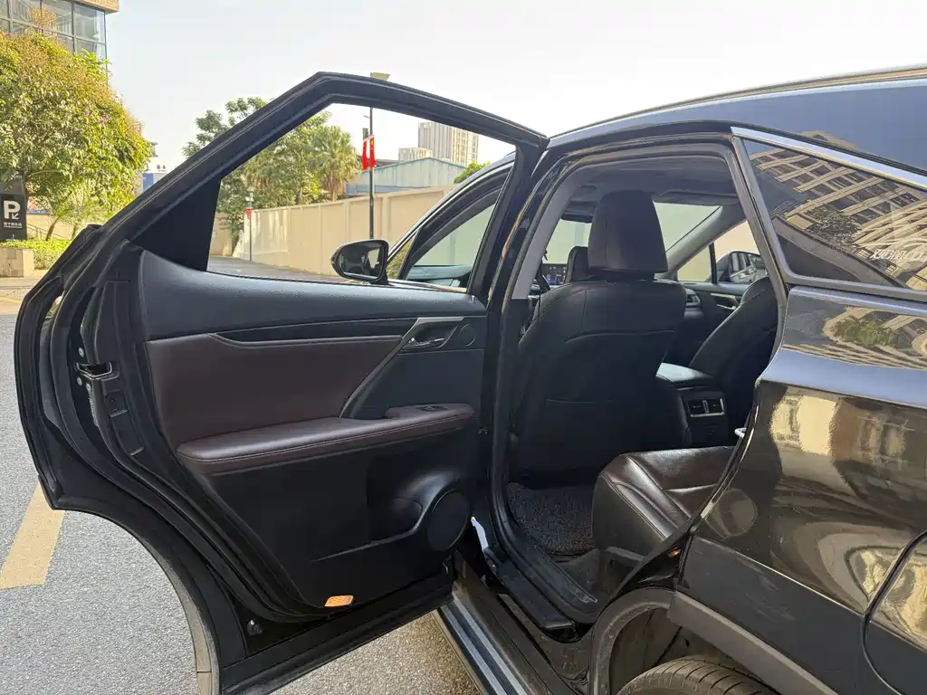 Lexus RX — миниатюра 12