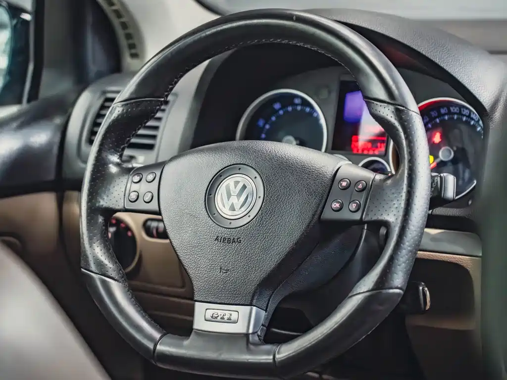 Volkswagen Golf (Import) — миниатюра 10
