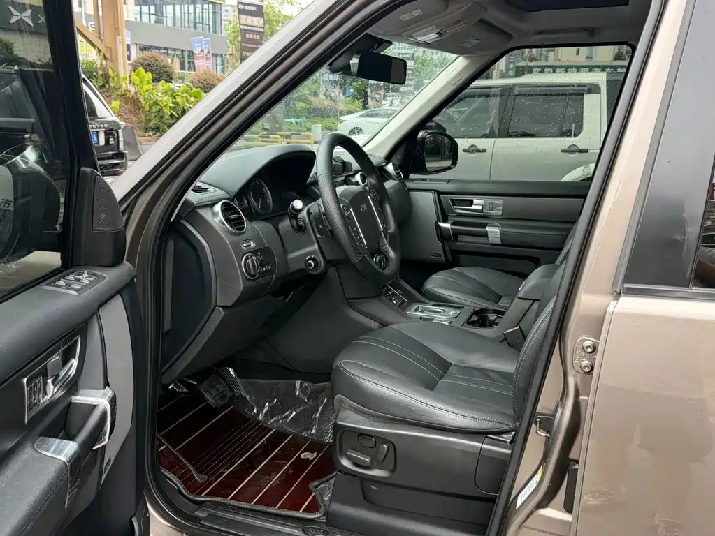 Land Rover Discovery — миниатюра 8