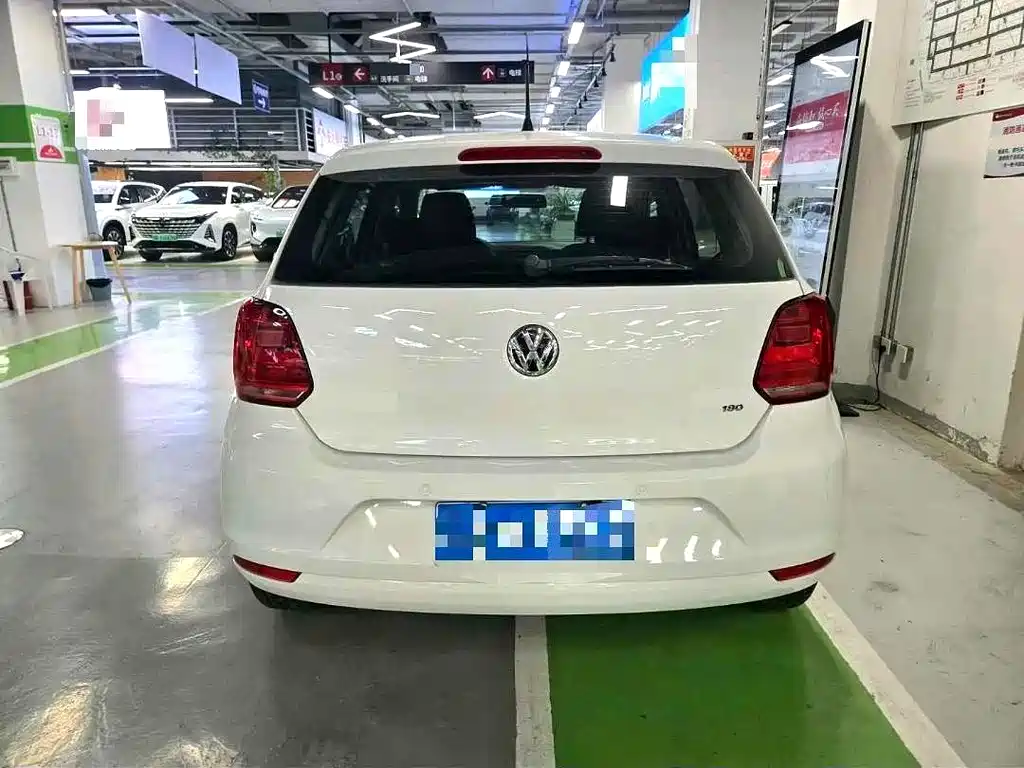 Volkswagen Polo 2018 1.5L AT